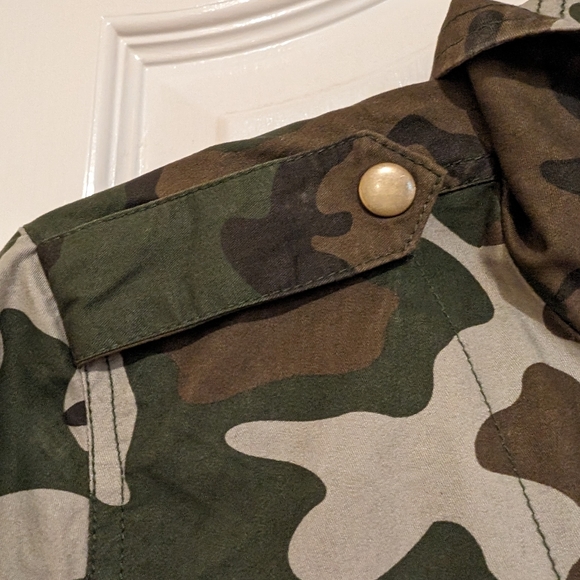 Love Tree Women's Camo Military Jacket - Picture 9 of 12
